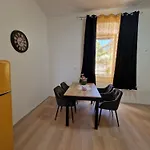Oli Apartament *