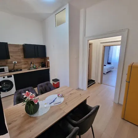 Oli Apartmán *